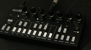 Twisted Electrons bringt ein Hardware Update ihrer Acid Maschine Acid8 - erweitertes Knarzen im mkII Look!