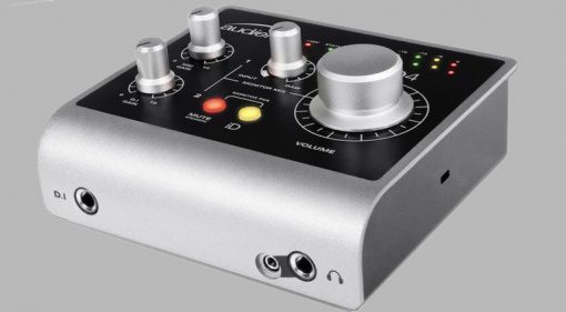 Audient iD4 USB Audiointerface Slant