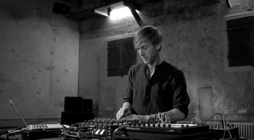 Playdifferently Model 1 im Video von Richie Hawtin