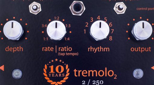 Empress Effects Tremolo 10th Anniversary Effekt Pedal Front Close Up