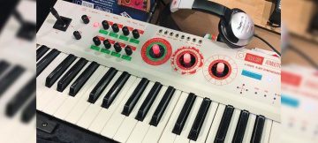 NAMM 2017: Soulsby teasert einen 6-stimmigen Synthesizer an!