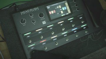 Headrush Pedalboard Multi Effekt Pedal Video Presets Front Teaser