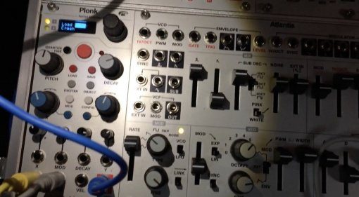 Intellijel Plonk Modul