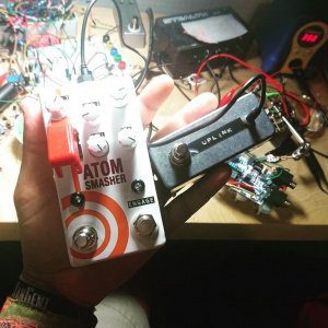 Atom Smasher digital delay front