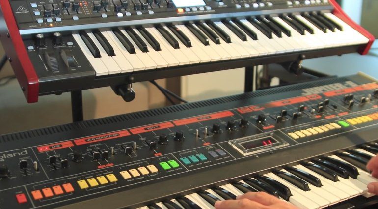 Behringer Deepmind 12 vs Roland Jupiter-8