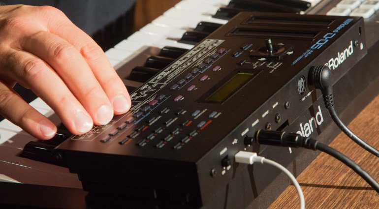 Roland D-05 - der legendäre Roland D-50 in mini ist da!