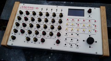 motas 6 synth