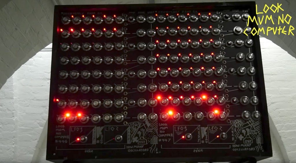 Look Mum No Computer 100 Oszillator Drone Synthesizer Front