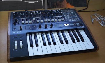 Arturia Minibrute 2