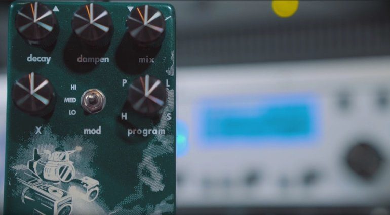 Walrus Audio Fathom Reverb Effekt Teaser Pedal Front