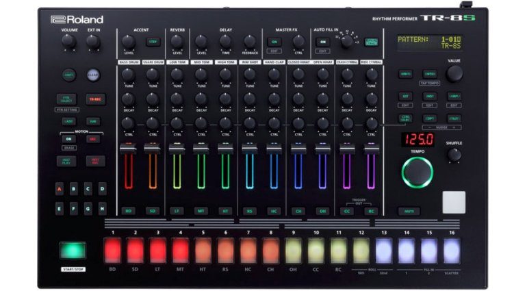 Roland AIRA TR-8S ist da!