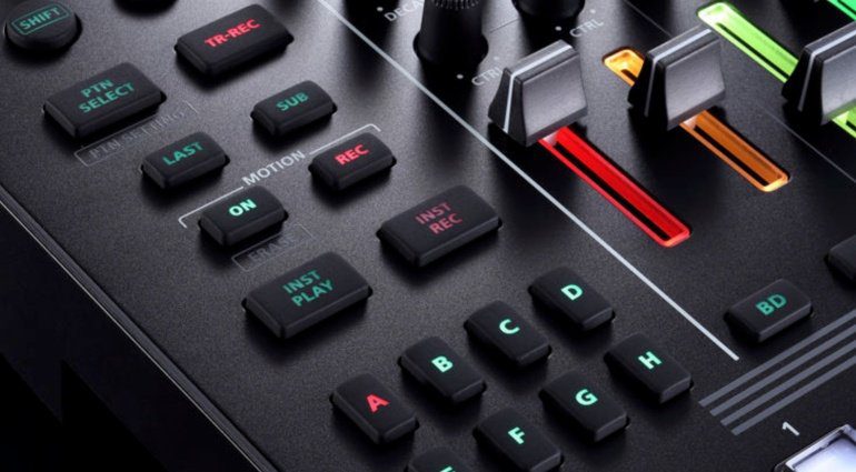 Roland AIRA TR-8S ist da!