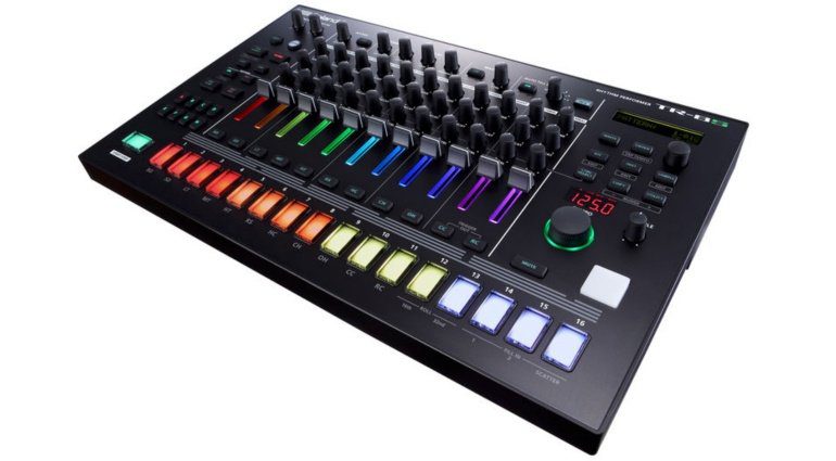 Roland AIRA TR-8S 04