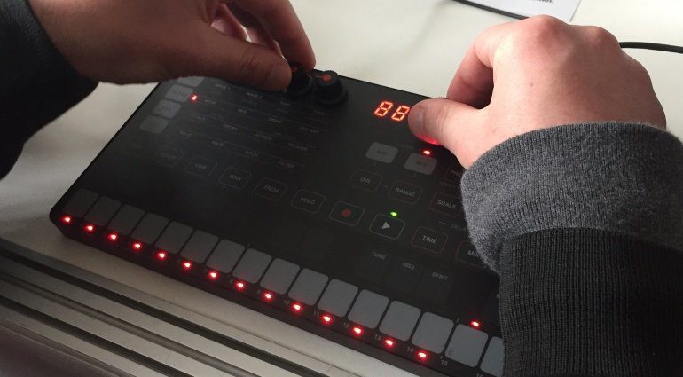 IK Multimedia UNO Synthesizer Hands On Superbooth