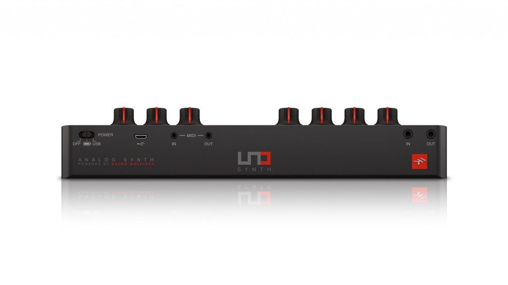 IK Multimedia UNO Synthesizer Rear