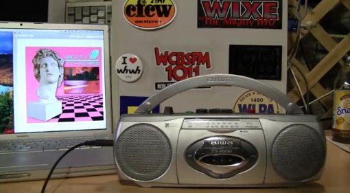 Voporwave mit einer Aiwa Boombox