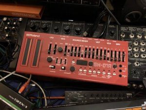 Roland sh01a