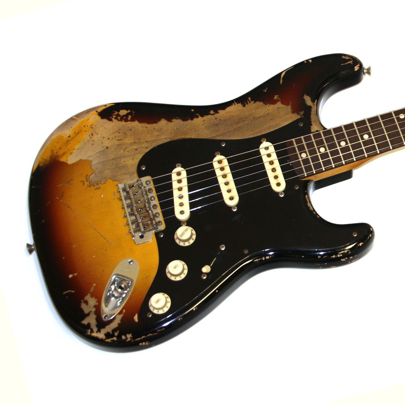 Fender-relic-Stratocaster-3-Tone-sunburst