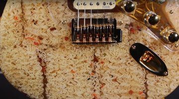 Noodlecaster Ramen Guitar Strat Nudel 3