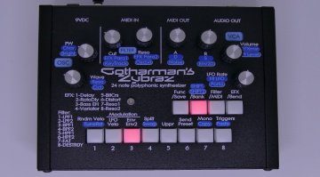 Gotharman‘s Zybraz: 24-stimmiger Resonator Poly-Synthesizer