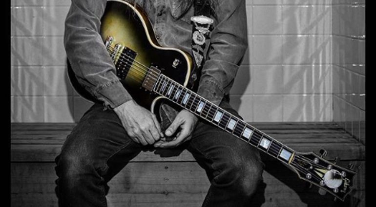 Adam Jones Tool Gibson Les Paul Signature Silverburst