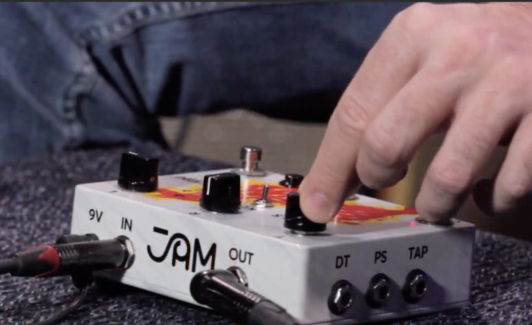 JAM-Pedals-Delay-Llama-Xtreme-with-CV-and-Expression-pedal-control