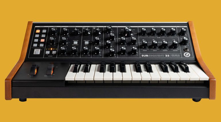 Moog Subsequent 25