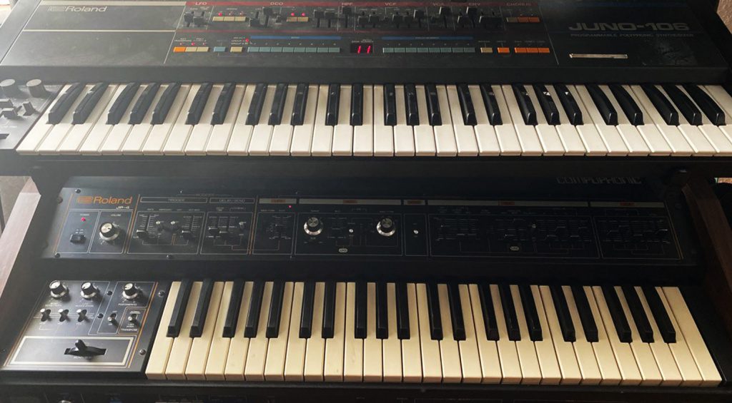 Roland Juno-106 und Jupiter-4 Synthesizer