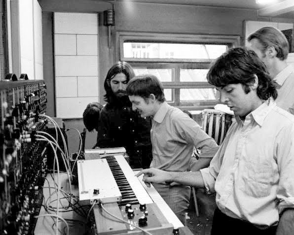 Beatles und Moog Modular