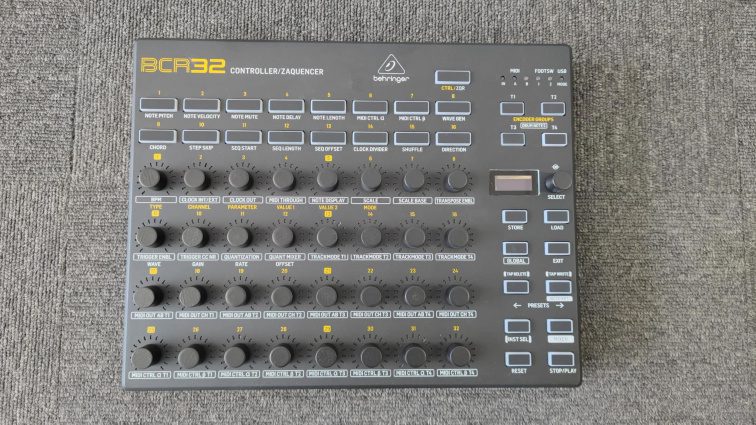 Behringer BCR32