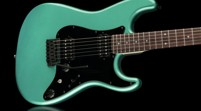 Fender Boxer Stratocaster HH E-Gitarre Front