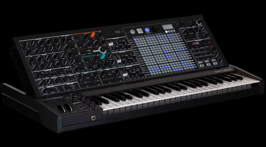 Arturia MatrixBrute Noir