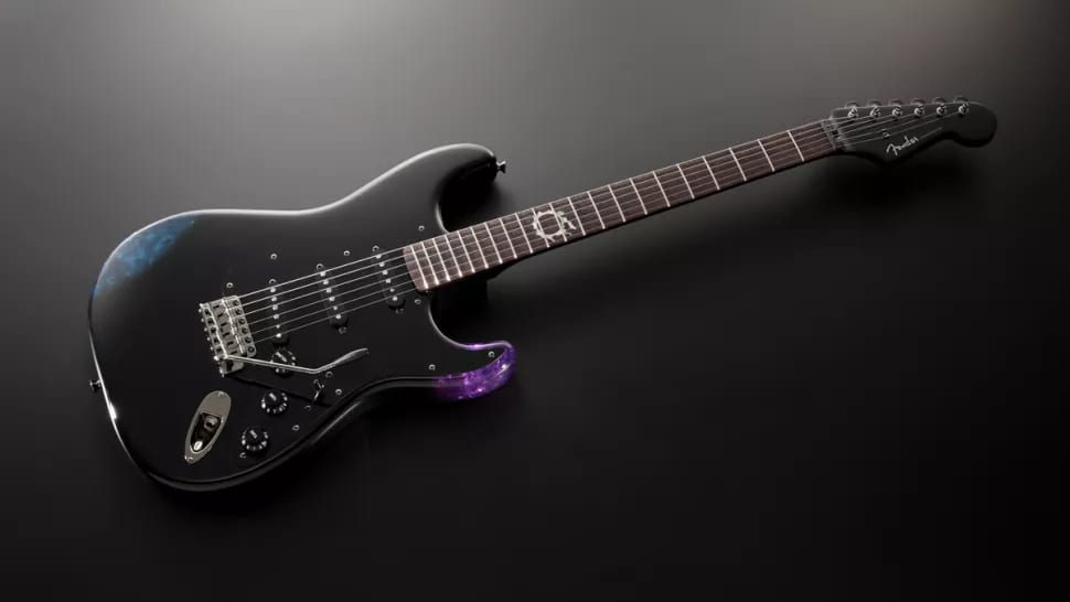 Fender Final Fantasy XIV Stratocaster Front