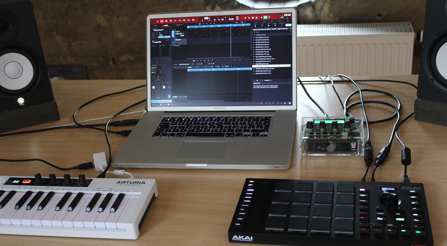 Kleines Set-up mit Akai MPC Studio