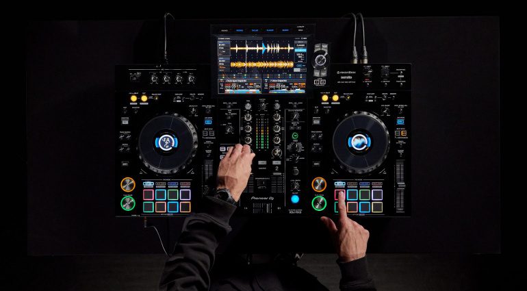 Pioneer DJs XDJ-RX3