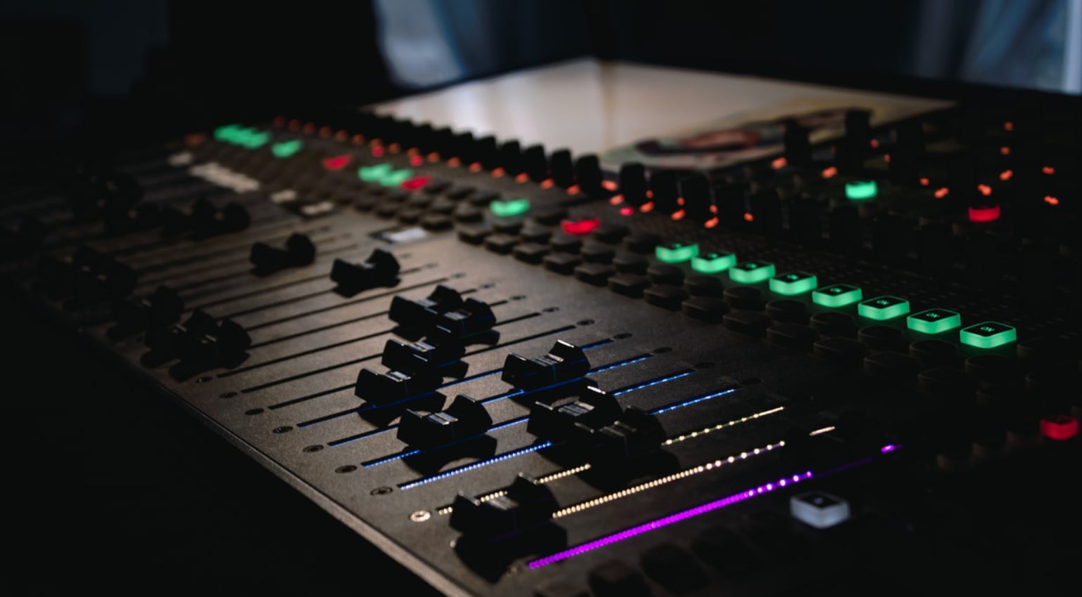 Die besten Mixer für Podcasts und Livestreaming