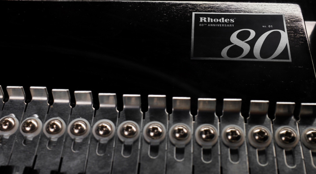 Rhodes MK8/80AE
