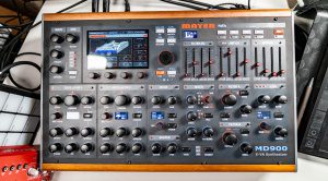 Angecheckt: Mayer EMI MD900 X-VA Desktop Synthesizer