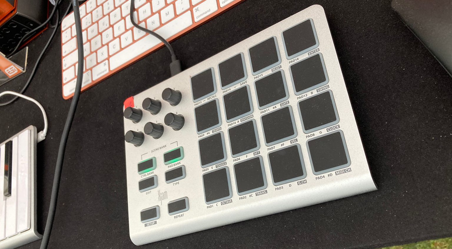 Superbooth 22 ESI Xjam USB Pad Controller gearnews.de