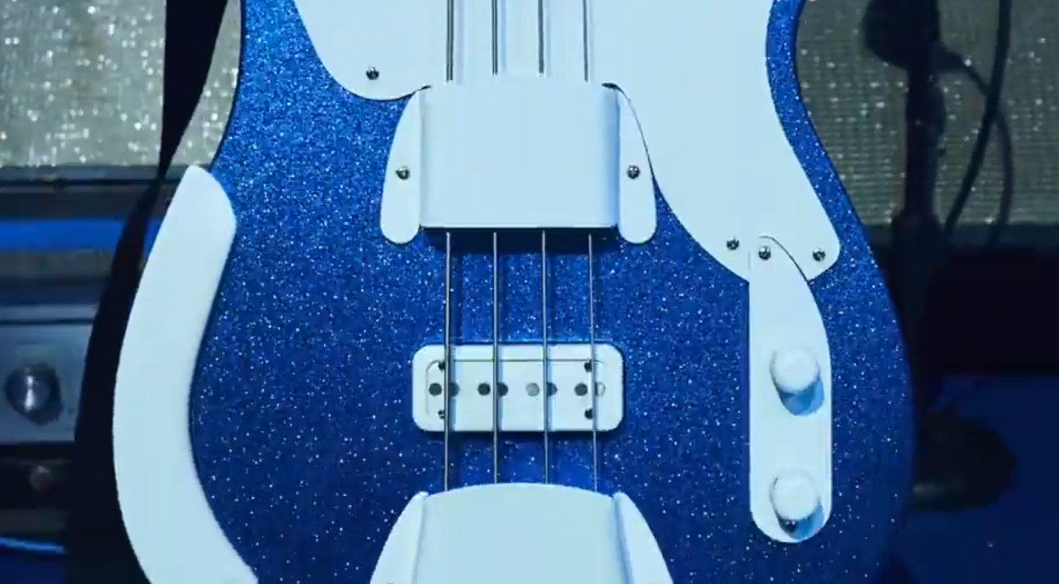 Fender Telecaster Fretless Bass Jack White Pickups Potis