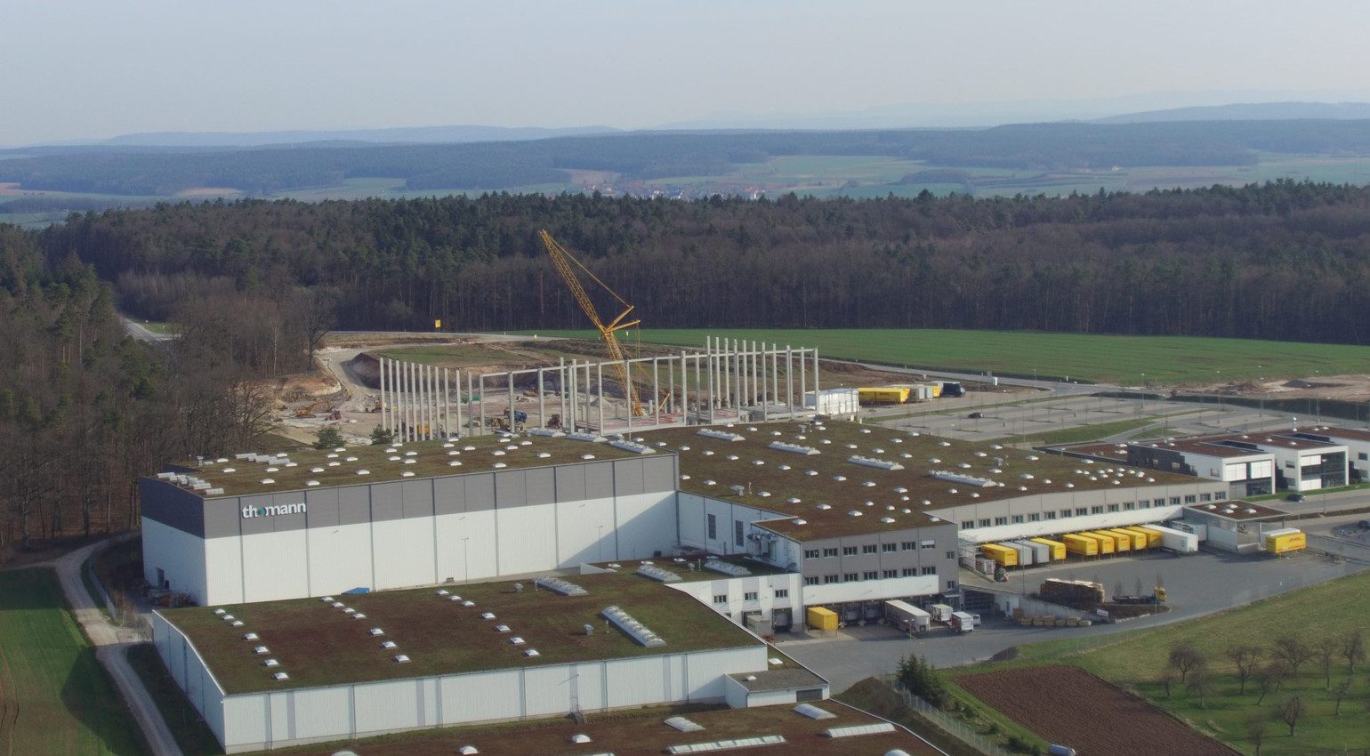 Ausbau bei Thomann: Neue Lagerhalle mit Dronenflug erkunden!