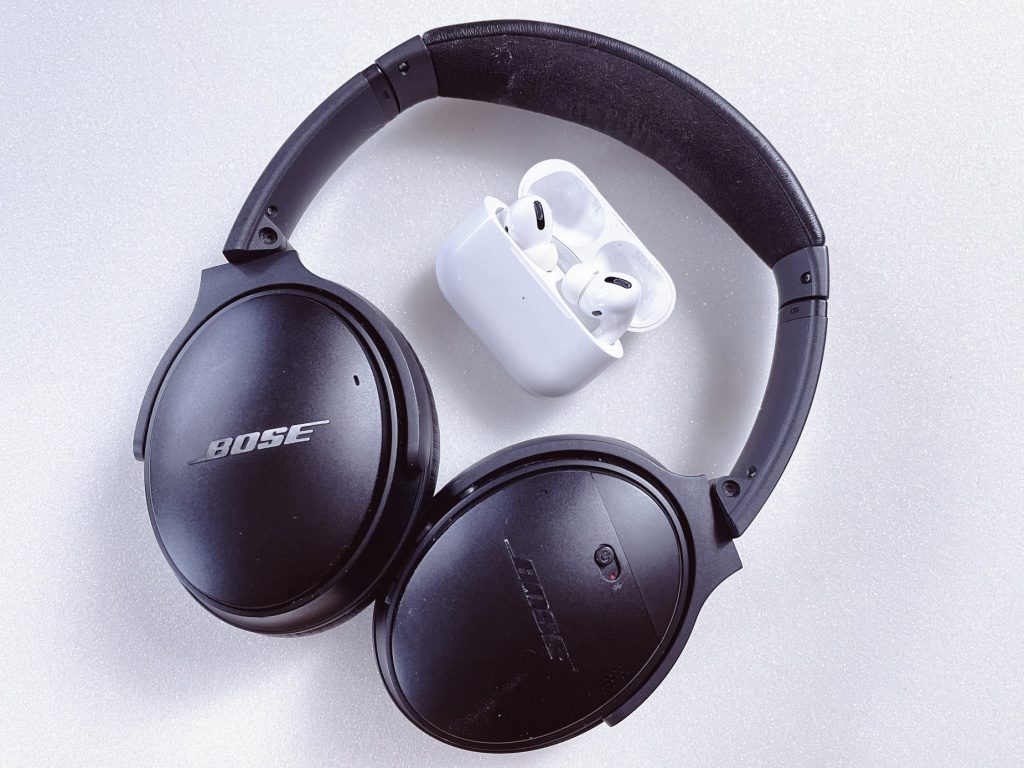 Schon etwas abgerockt: Meine Noise Cancelling Kopfhörer von Bose und Apple