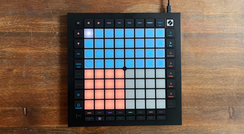 Das Novation Launchpad Pro MK3 mit dem Sequencer-Layout. Die gelben Pads spielen die FPC Pads in FL.