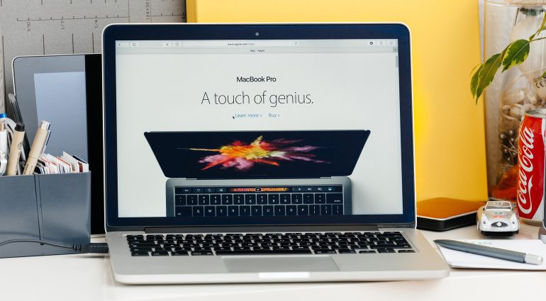MacBook Pro with a touchscreen?  Apple plans the turn!