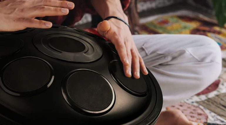 Lumen Handpan: Die elektroakustische Gongmaschine mit MIDI