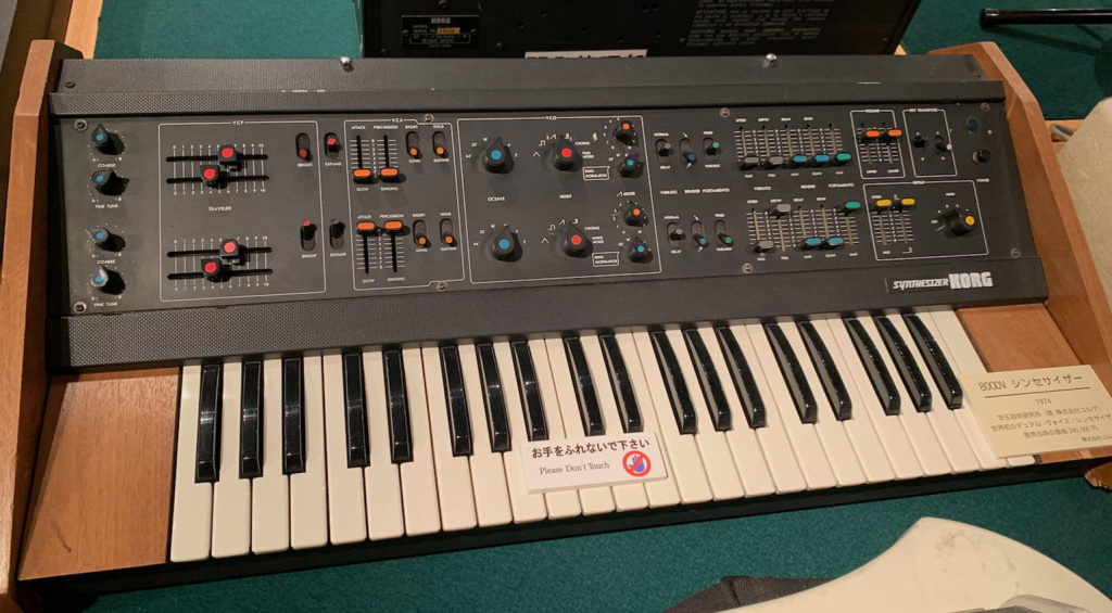 KORG MaxiKorg 800DV