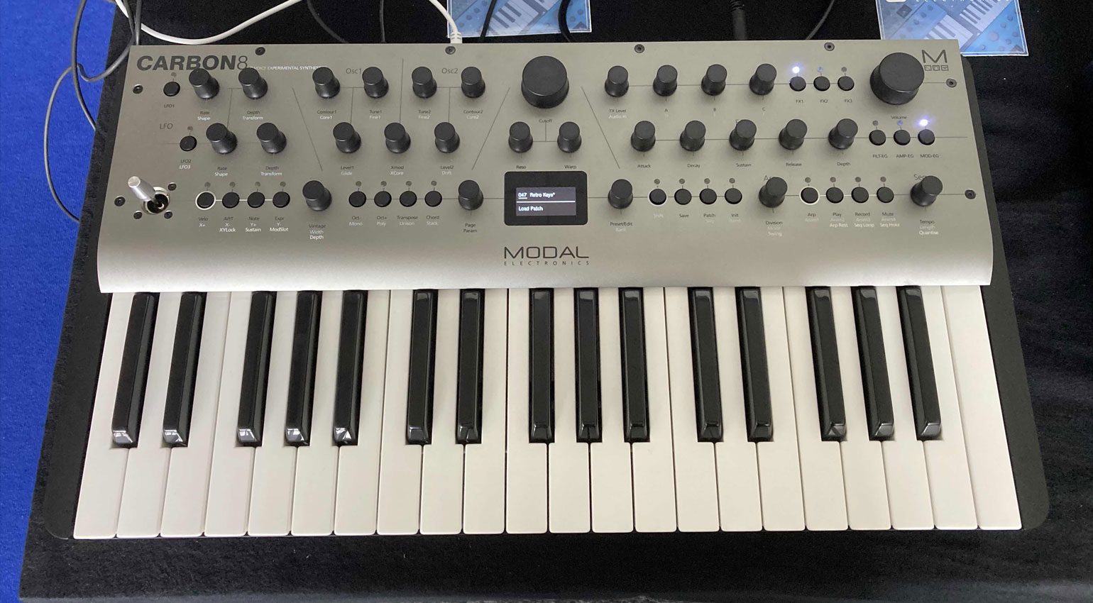 Modal Cobalt 5s ein kleiner kompakter Synthesizer mit Oszillator