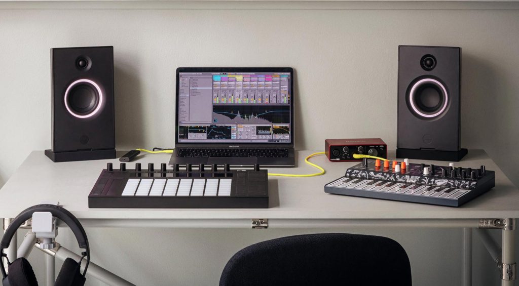 AIAIAI UNIT4 Wireless+ Kabelloser Studiomonitor mit Batterie