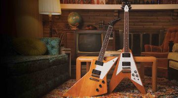Gibson 70s Flying V und Explorer: Antique Natural mit Siebziger-Vibes