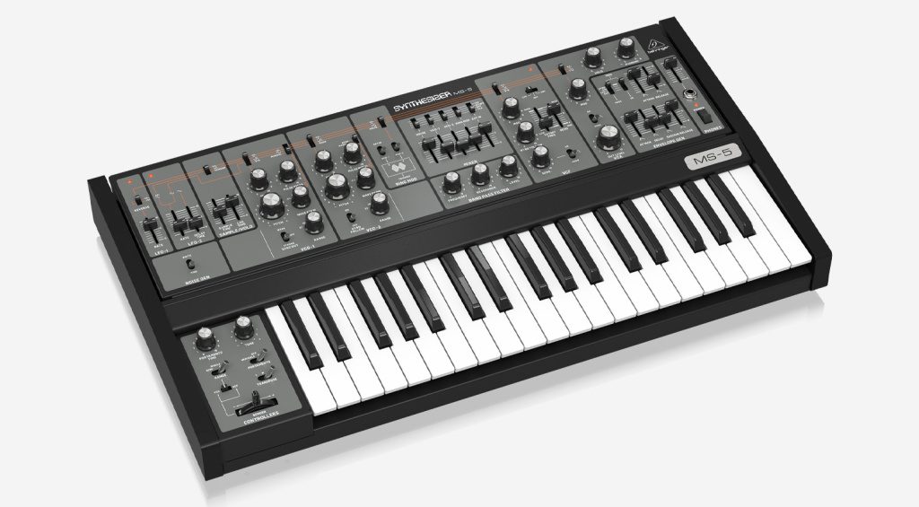 Behringer Synthesizer